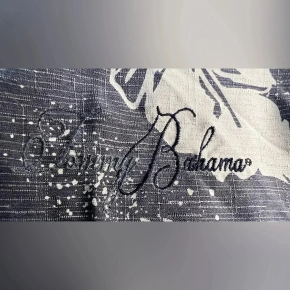 Tommy Bahama | men’s Just Coasting Paradise camp shirt. Size: M - Picture 3 of 16